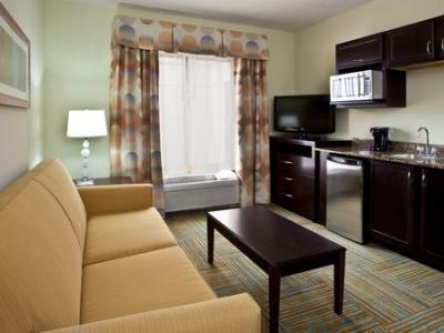 Express & By Ihg 3* Perry