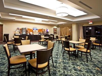 Express & By Ihg Perry