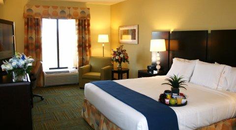 Express & By Ihg Hotel Perry