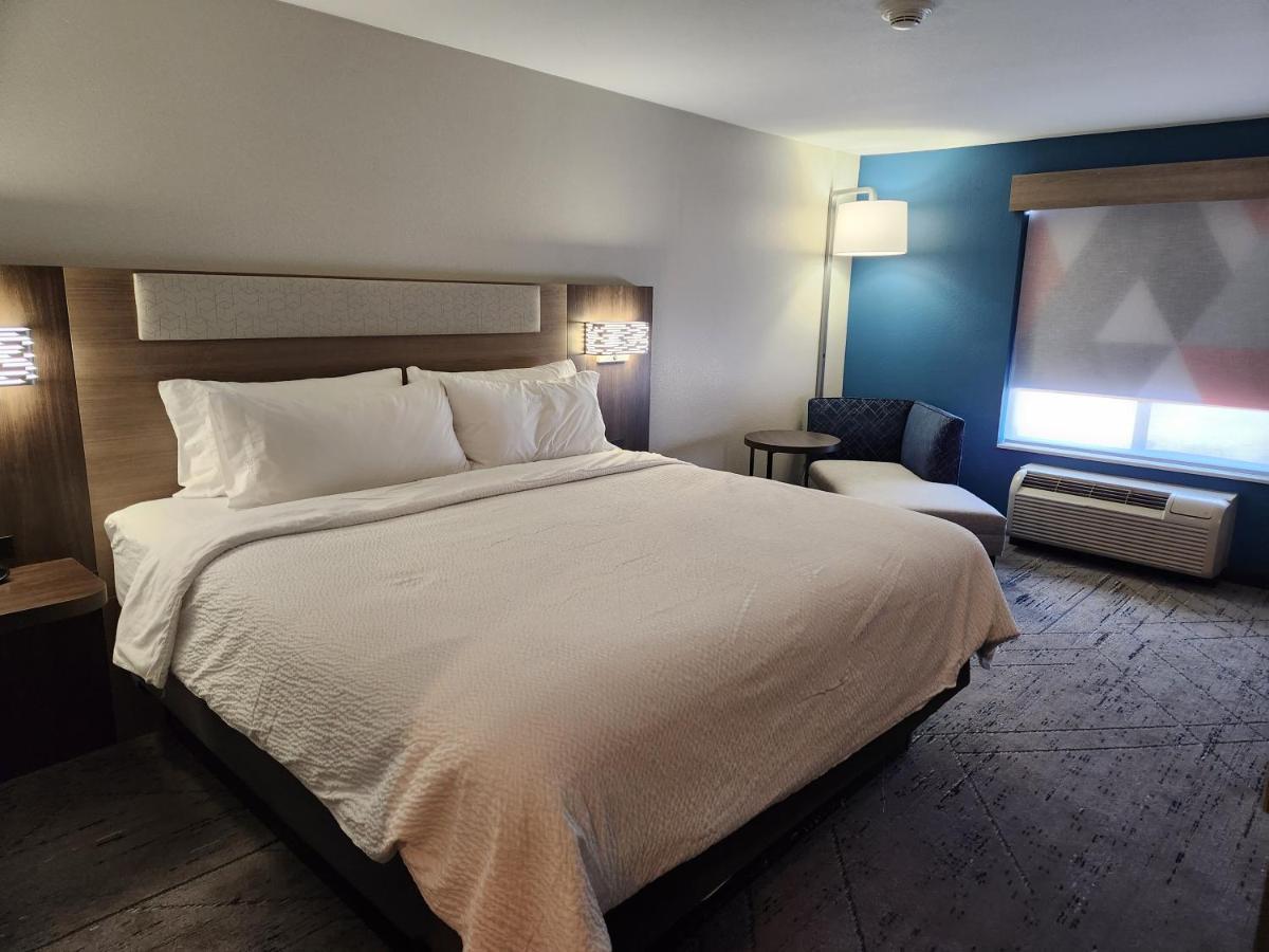 Express & By Ihg 3*
