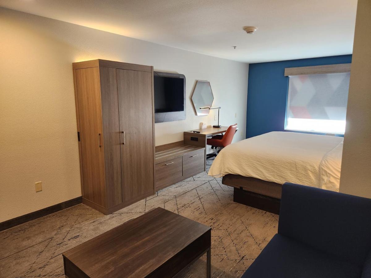 Express & By Ihg Hotel Perry