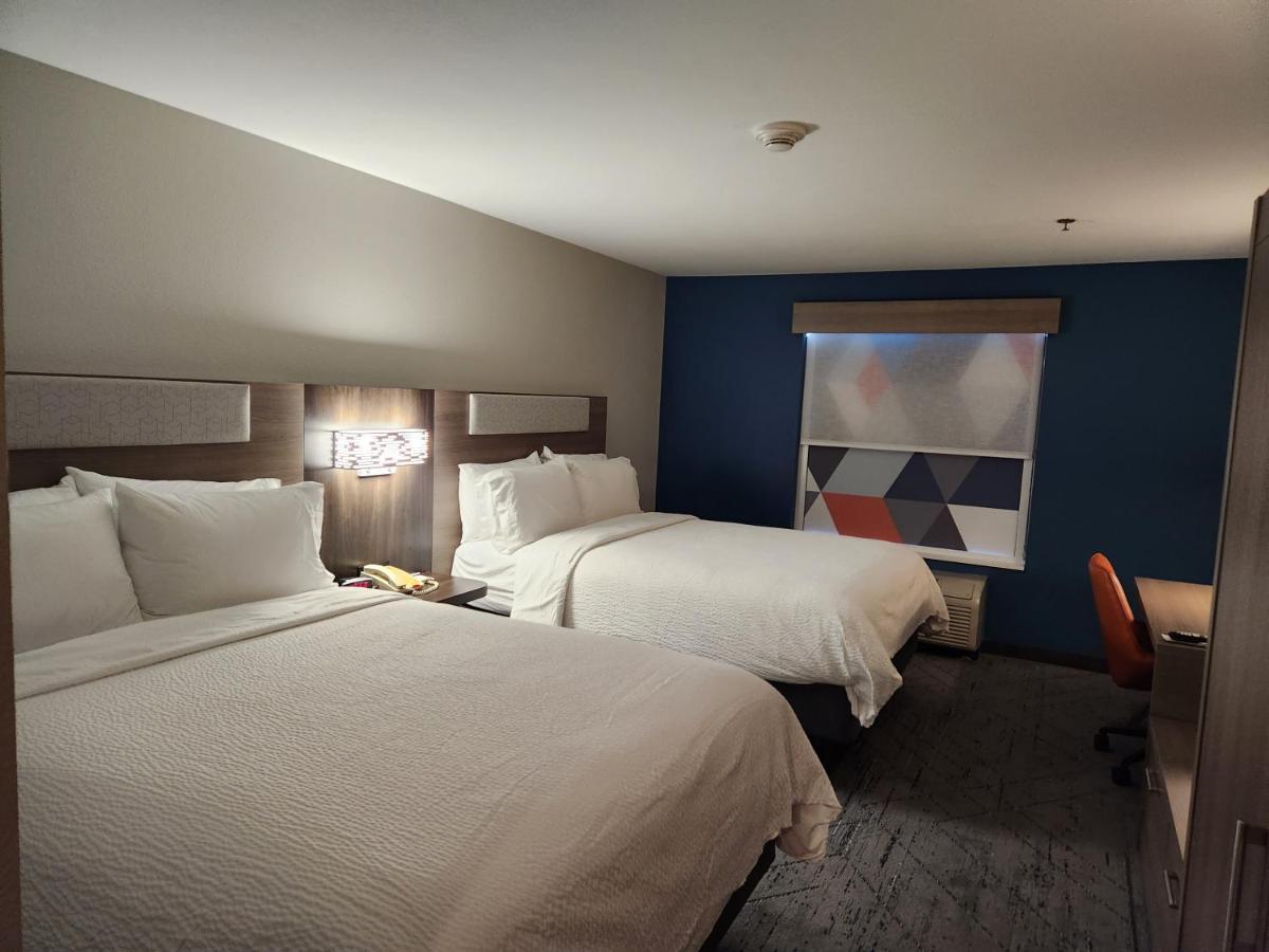 Hotel Express & By Ihg Perry