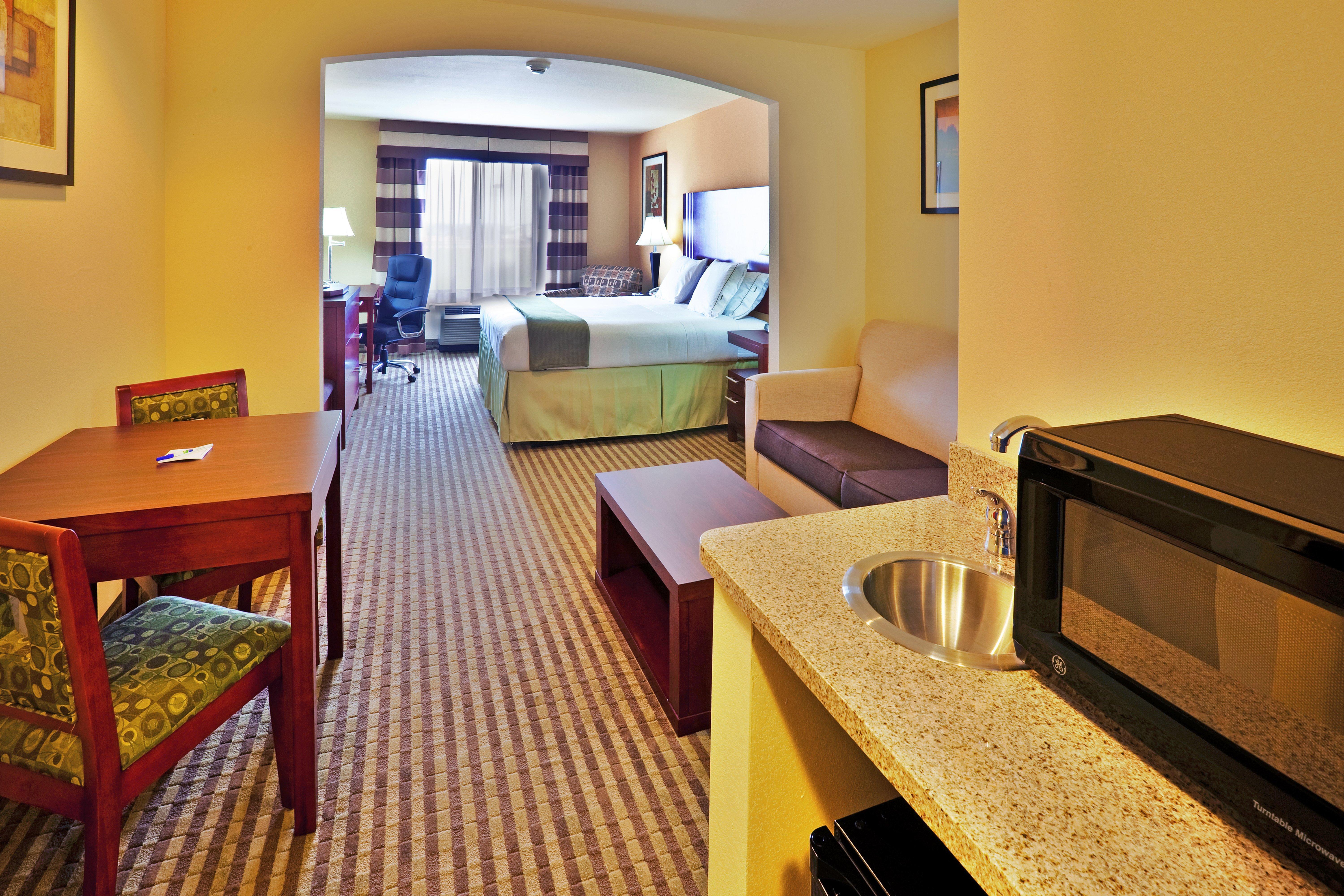 Express & By Ihg Hotel 3*