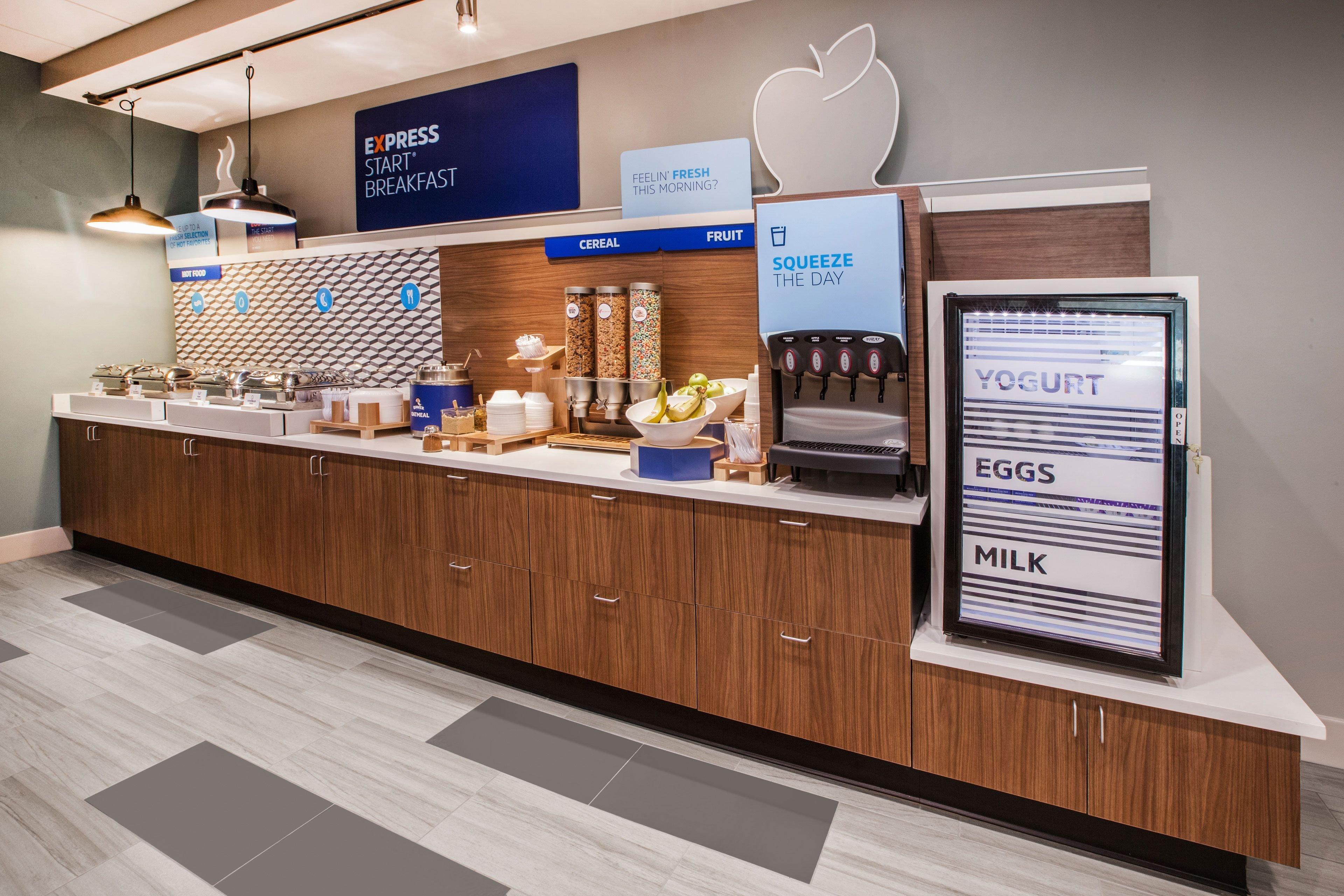 Express & By Ihg 3* Perry