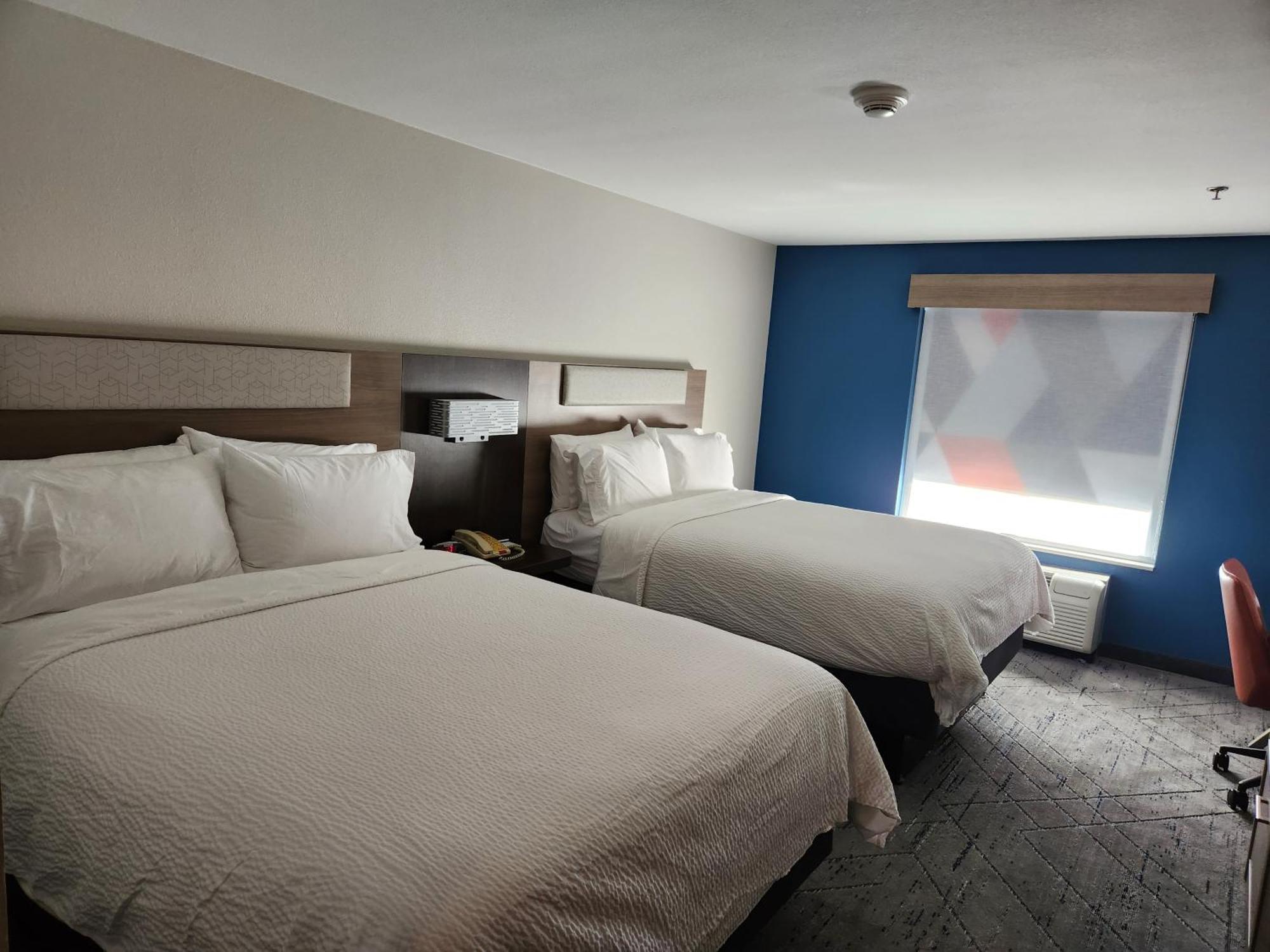 Express & By Ihg 3* Perry