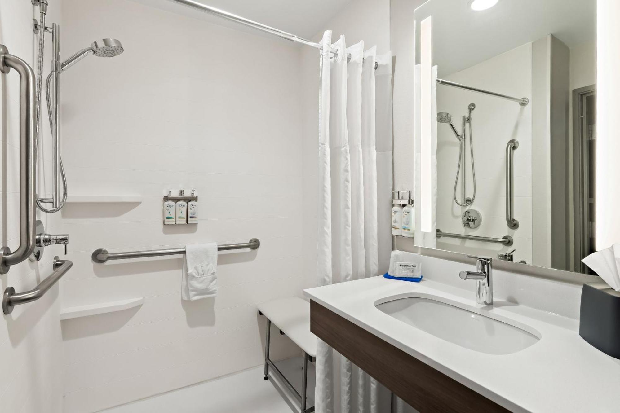 Express & By Ihg Hotel 3*