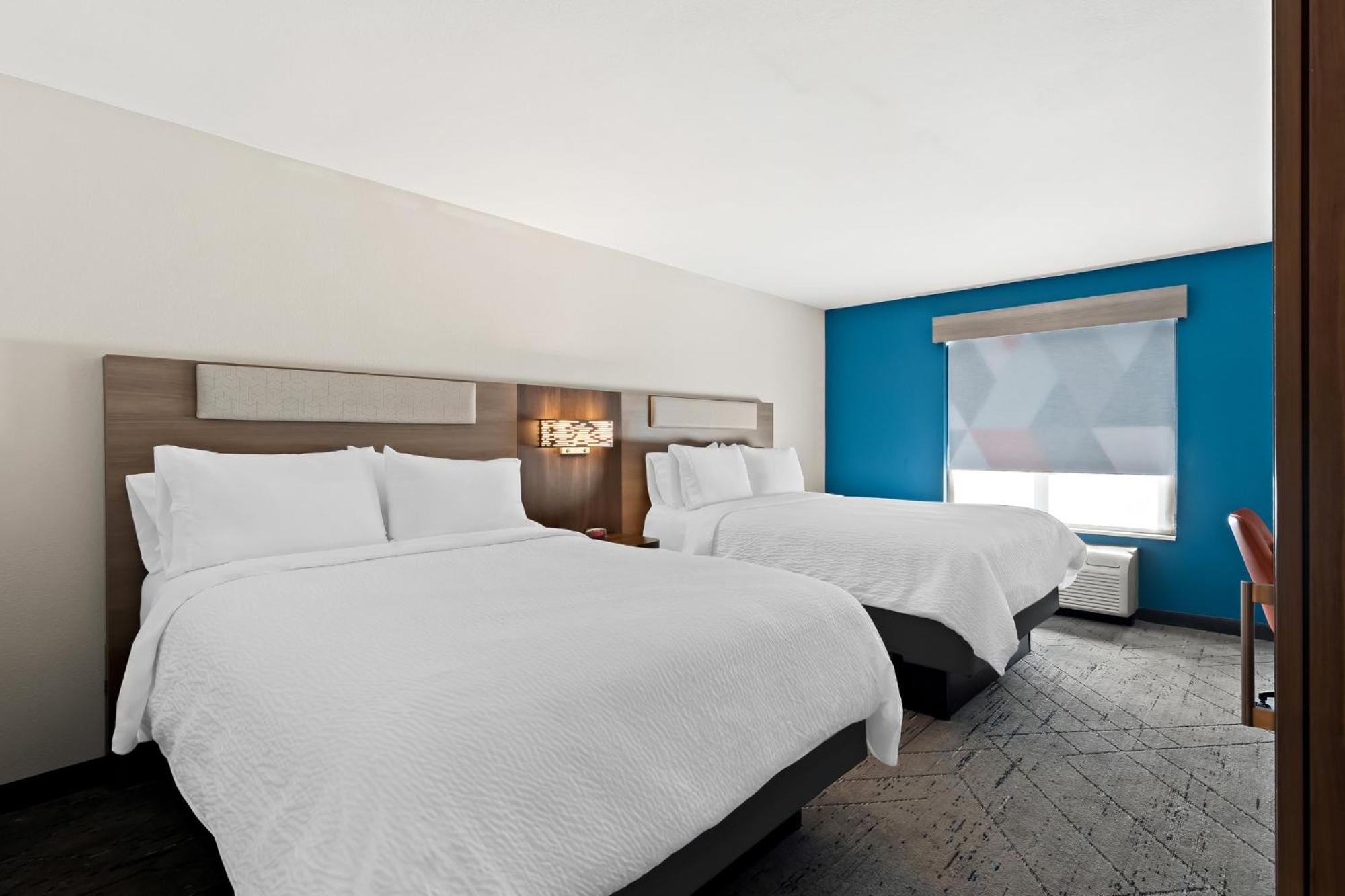Hotel Express & By Ihg