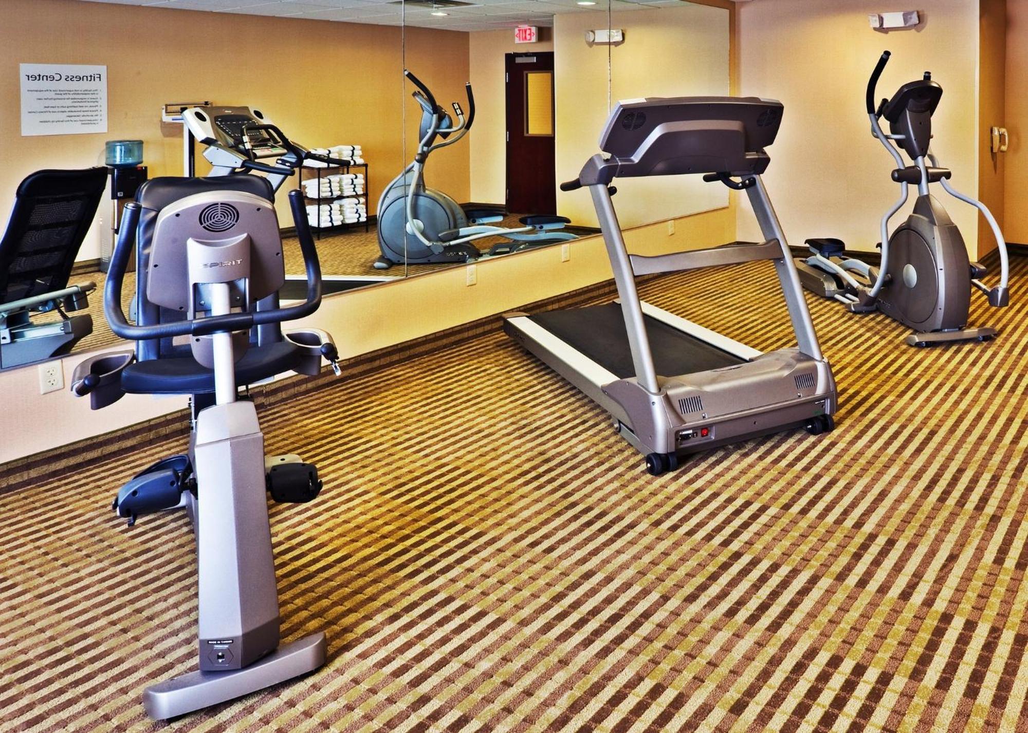 Express & By Ihg Perry