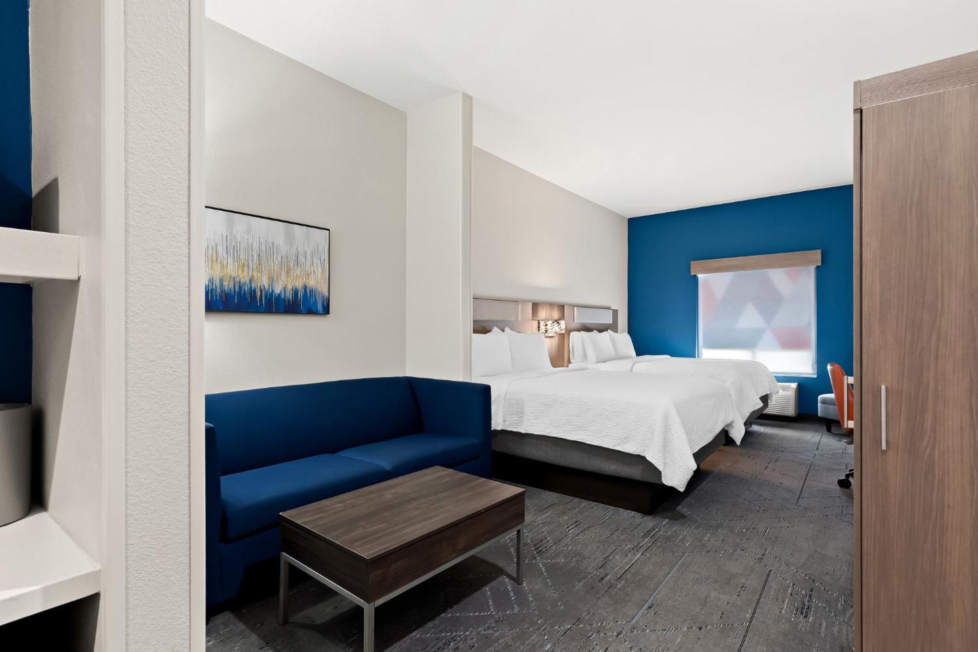 Hotel Express & By Ihg Perry